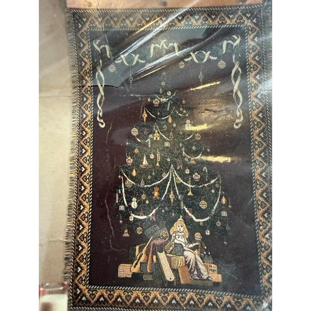 Goodwin Weavers Christmas Tree Fringed Tapestry Throw Blanket 48X67 Brand New